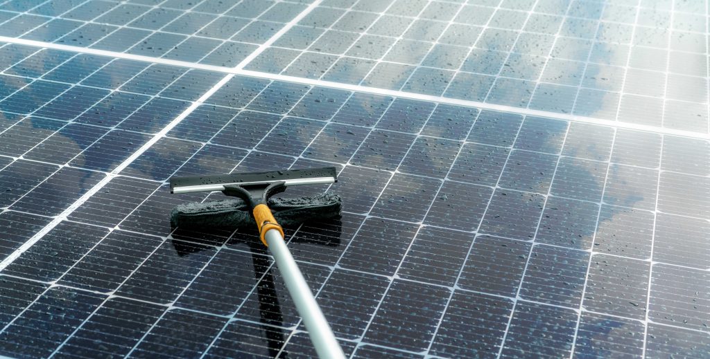 Limpieza-y-Mantenimiento-de-Placas-Solares