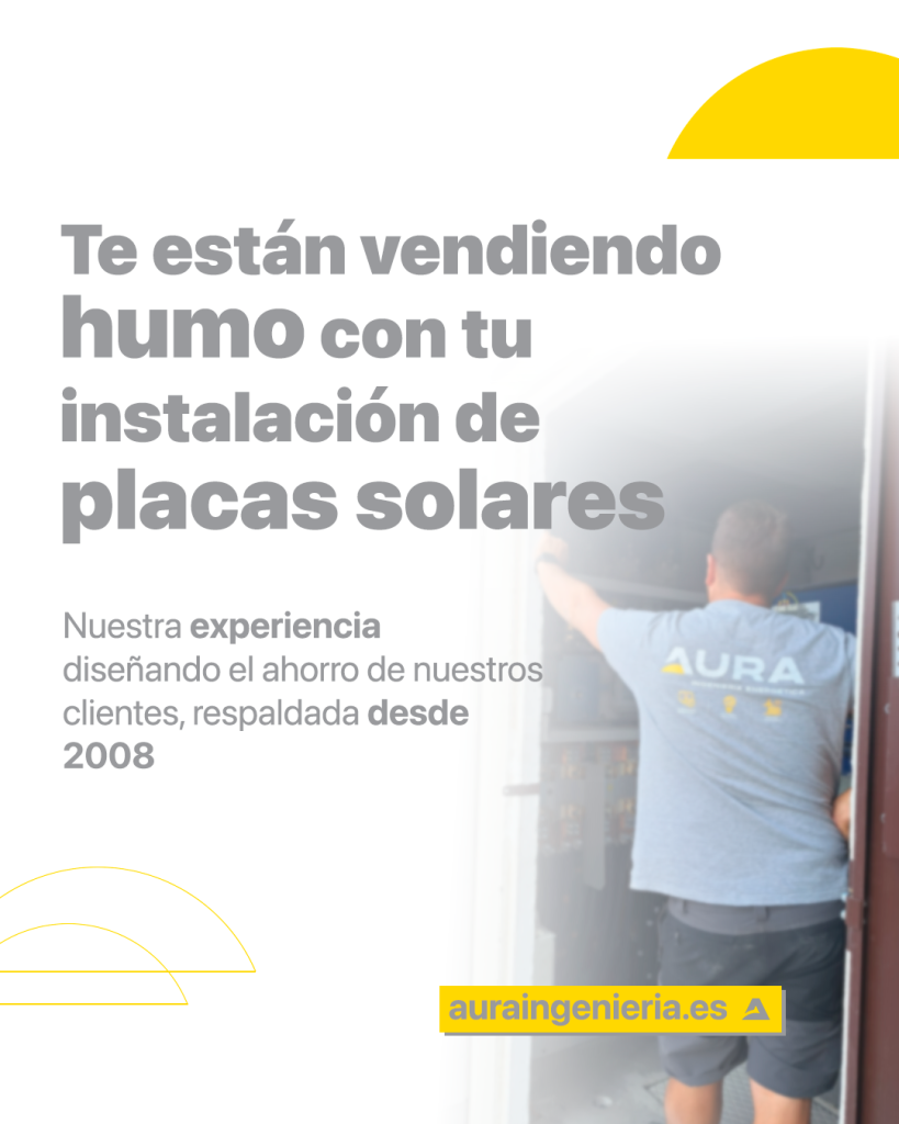 Ingenieros revisando una instalación fotovoltaica industrial adaptada para una empresa del sector agroalimentario.
